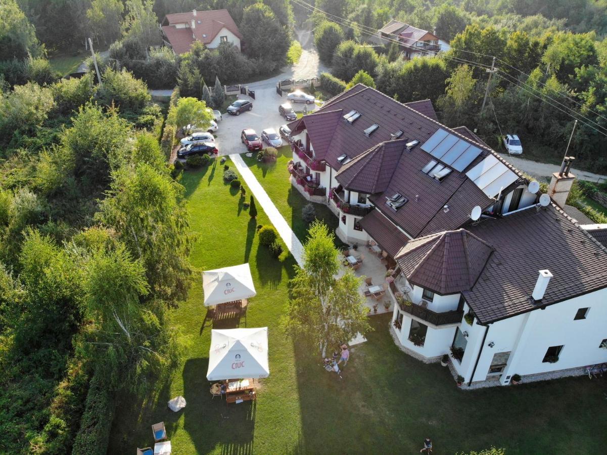 Natura Family Resort Avrig Esterno foto