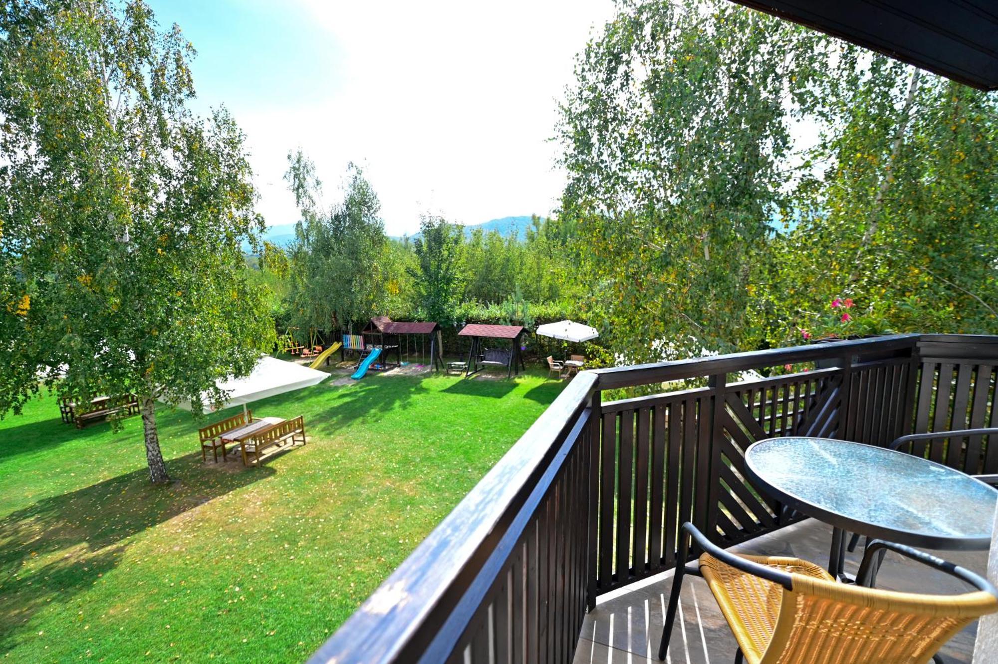 Natura Family Resort Avrig Esterno foto